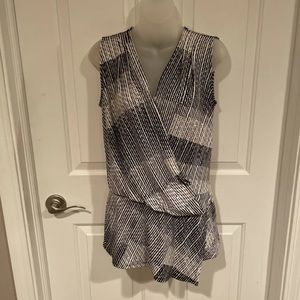 White House Black Market (WHBM) Women's V Neck Blouse Sleeveless Top Sz S B99